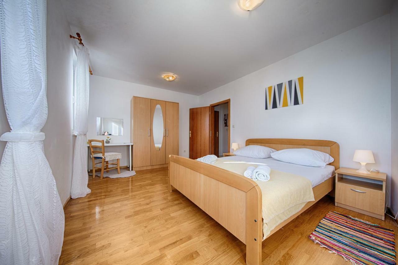 Apartments Marinkovic Komiža 外观 照片